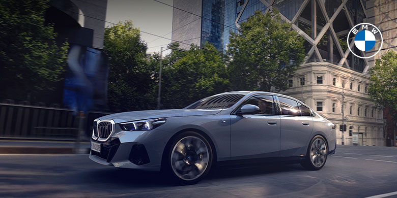 عش تجربة قيادة استثنائية مع قرض GLE 450 الحصري من بنك الإمارات دبي الوطني!